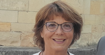 evelyne cat sitter à LE TAILLAN MEDOC 33320_0