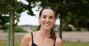 julia pet sitter à LA CHAPELLE DU MONT DE FRANCE 71520