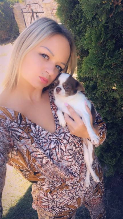 Charlene pet sitter à Villemoyenne 10260