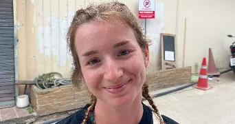 charlotte pet sitter à ST CLOUD 92210