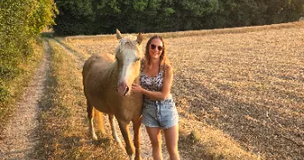 romane pet sitter à MONTIGNY SUR LOING 77690