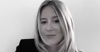 Alison pet sitter à Paris 75008