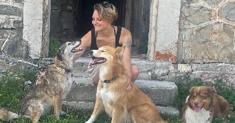 jade pet sitter à LUS LA CROIX HAUTE 26620_0