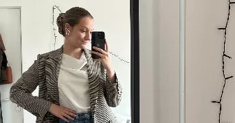 laura pet sitter à Paris 75012