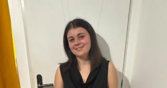 camille pet sitter à NIMES 30900_0