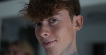 hugo pet sitter à BRIOLLAY 49125_1