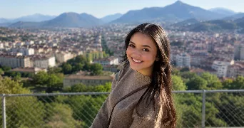 yasmine pet sitter à GRENOBLE 38100
