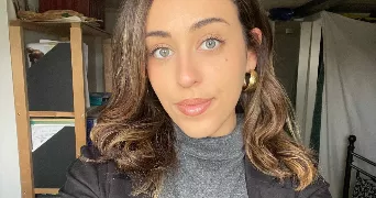 louise pet sitter à LYON 02 69002
