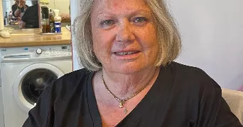 chantal pet sitter à ST LAURENT DU VAR 06700