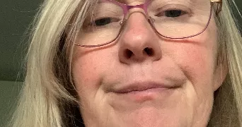laurence pet sitter à MONTLHERY 91310