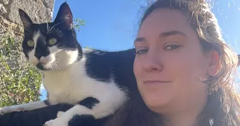 maya pet sitter à COURBEVOIE 92400