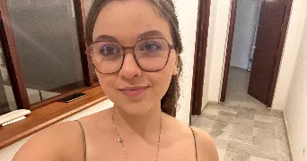 nesrine pet sitter à LILLE 59000