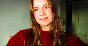 daphné pet sitter à LYON 08 69008