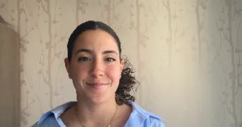 thara pet sitter à NANTERRE 92000