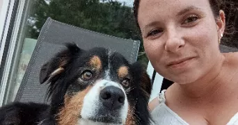 charlotte pet sitter à MONS 17160