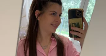 fanny pet sitter à VILLEMOUSTAUSSOU 11620