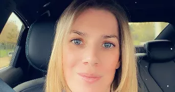 julie pet sitter à ST CLAIR SUR EPTE 95770