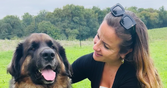 virginie dog sitter à AVY 17800_2