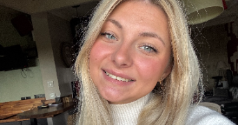 léa pet sitter à MONCHECOURT 59234_0