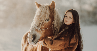 elena pet sitter à BEGROLLES EN MAUGES 49122_0