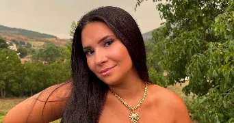 alison pet sitter à FONTENAY LE FLEURY 78330