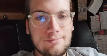 ethan pet sitter à CHANTERAC 24190
