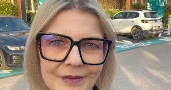 stephanie pet sitter à TROYES 10000