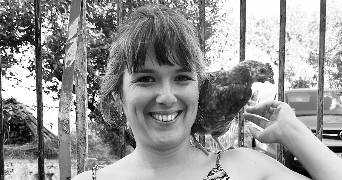 léa pet sitter à LES GONDS 17100_0