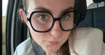 manon pet sitter à LES SIEGES 89190