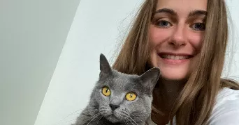 karine cat sitter à BORDEAUX 33200