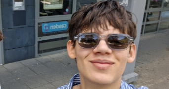 augustin pet sitter à  37000