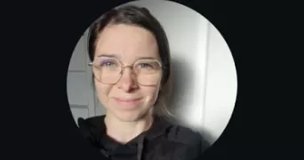 axelle pet sitter à LA MARTYRE 29800