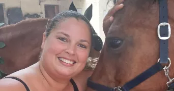 estelle pet sitter à LA BAUME DE TRANSIT 26790