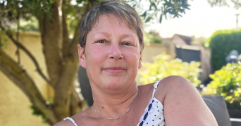 corinne pet sitter à LIMAY 78520_0