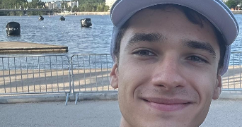 hugues cat sitter à LEVALLOIS PERRET 92300_1