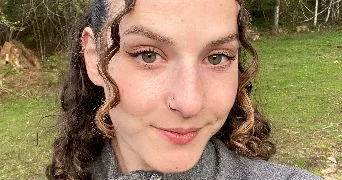 tiphanie pet sitter à BARAQUEVILLE 12160
