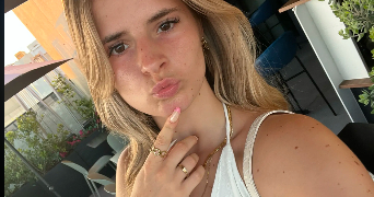 mélyna pet sitter à BOLLENE 84500_0