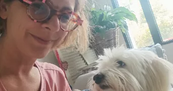 sabrina pet sitter à AUBERGENVILLE 78410