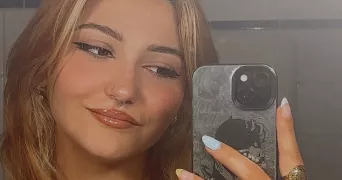 mélodie pet sitter à CLERMONT L HERAULT 34800