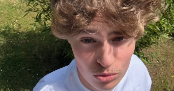 simon pet sitter à QUESNOY SUR DEULE 59890_2
