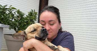jade pet sitter à MENESPLET 24700_2