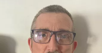 guy pet sitter à LORMONT 33310