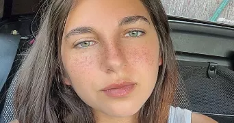 sarah pet sitter à PREVESSIN MOENS 01280