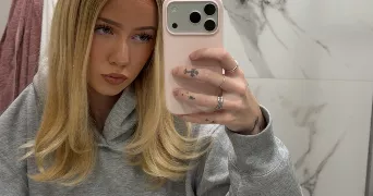 lola pet sitter à MARSEILLE 08 13008