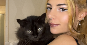 hallidays pet sitter à BELLEVILLE SUR LOIRE 18240_0