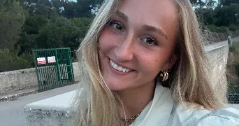 louise dog sitter à AIX EN PROVENCE 13100