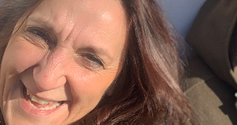 EDWIGE pet sitter à LES MAYONS 83340