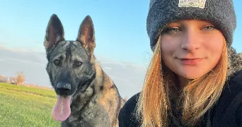 laure  pet sitter à AVEIZE 69610