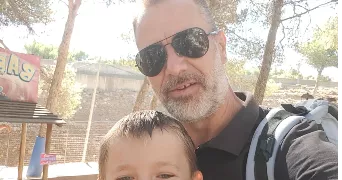 aubert pet sitter à CADENET 84160