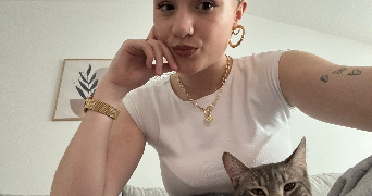 tiffène pet sitter à SEVREMOINE 49450_0